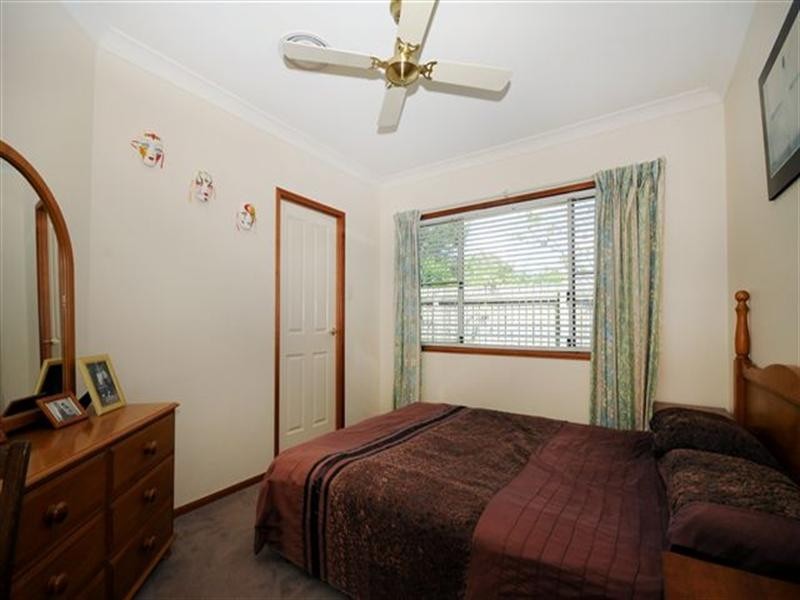2 Howard Street, Middle Ridge QLD 4350