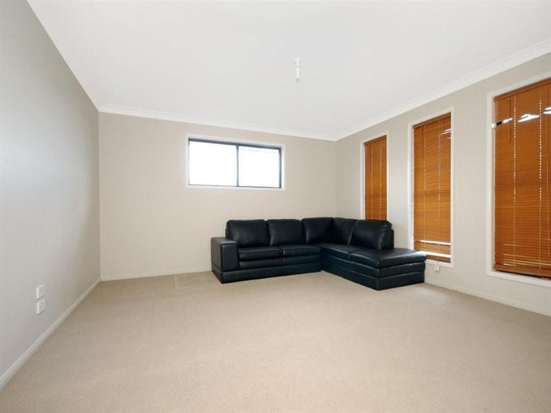 23 Pugh Street, Middle Ridge QLD 4350