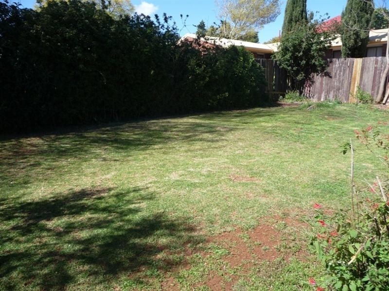 38 Ruthven Street, Harlaxton QLD 4350