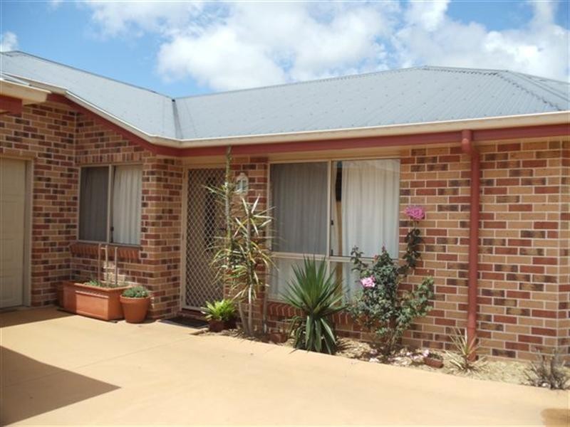 3/8 Ball Street, Drayton QLD 4350