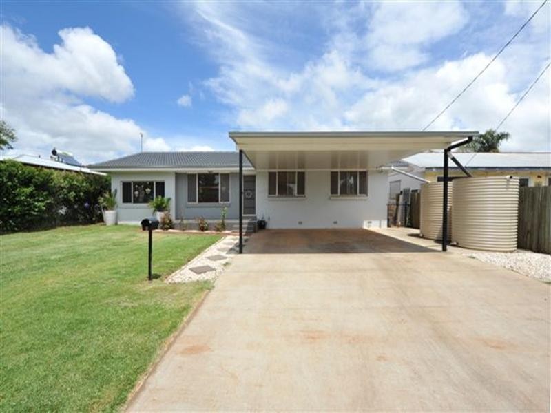 9 Wieck Street, Newtown QLD 4350