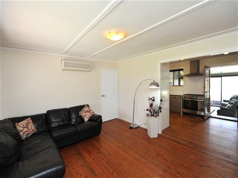 9 Wieck Street, Newtown QLD 4350