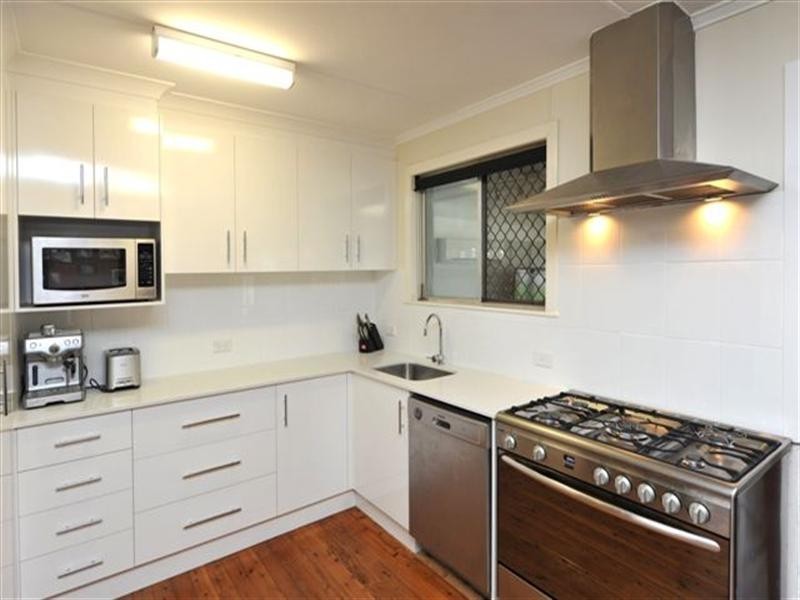 9 Wieck Street, Newtown QLD 4350