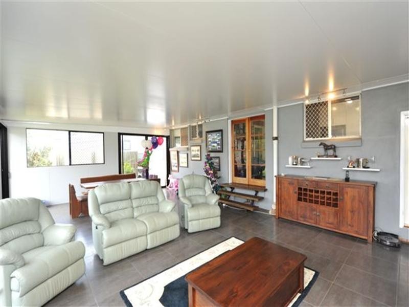 9 Wieck Street, Newtown QLD 4350