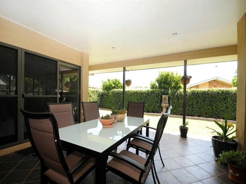 17 McClymont Drive, Rangeville QLD 4350