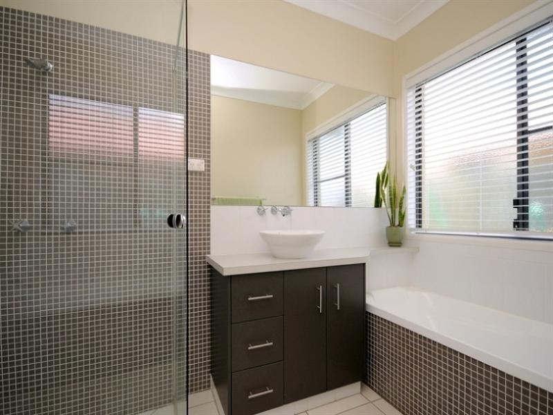 17 McClymont Drive, Rangeville QLD 4350