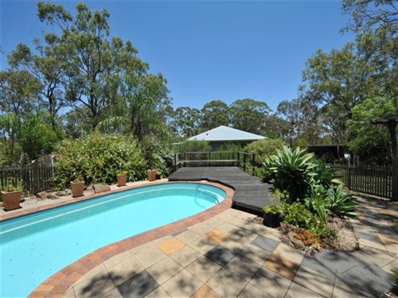 201 Postle Street, Mount Rascal QLD 4350