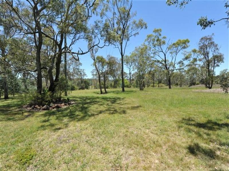 201 Postle Street, Mount Rascal QLD 4350