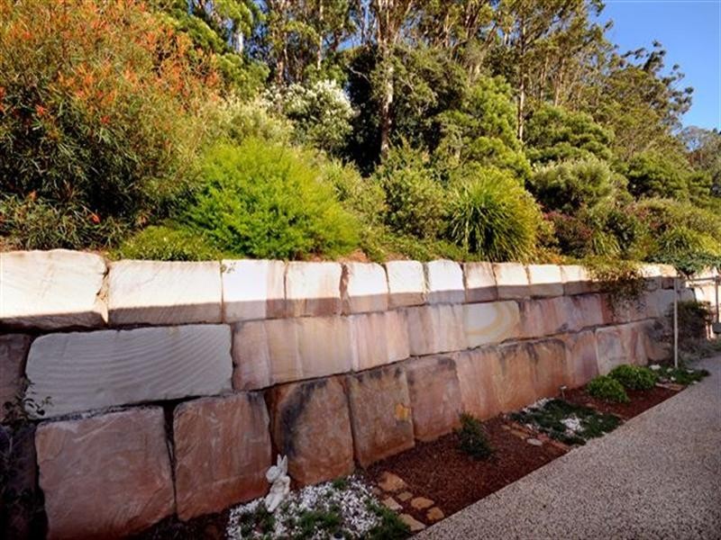 41 Windemere Terrace, Mount Lofty QLD 4350