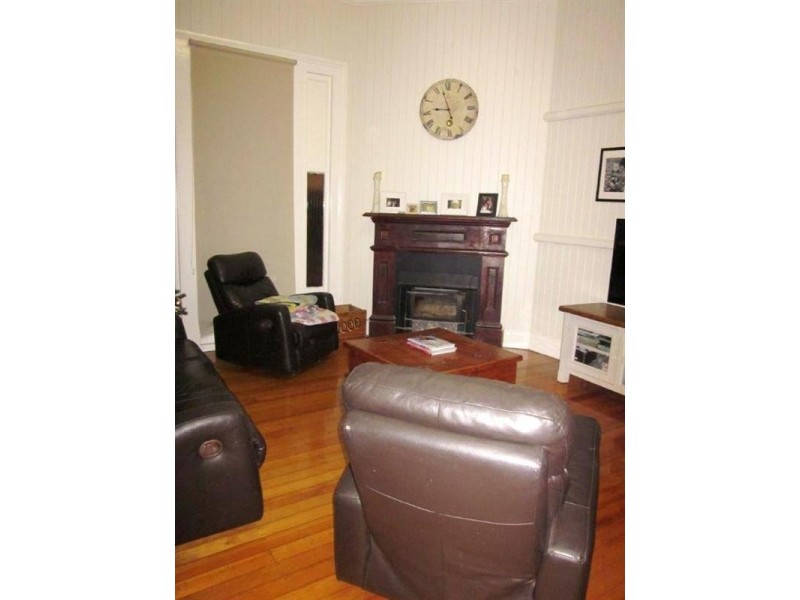 27 Ernst Road, Clifton QLD 4361