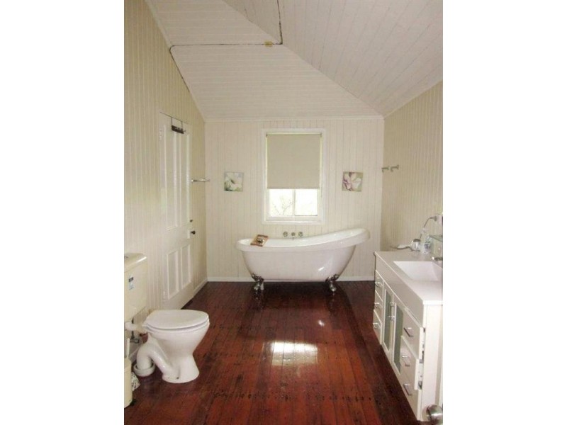 27 Ernst Road, Clifton QLD 4361