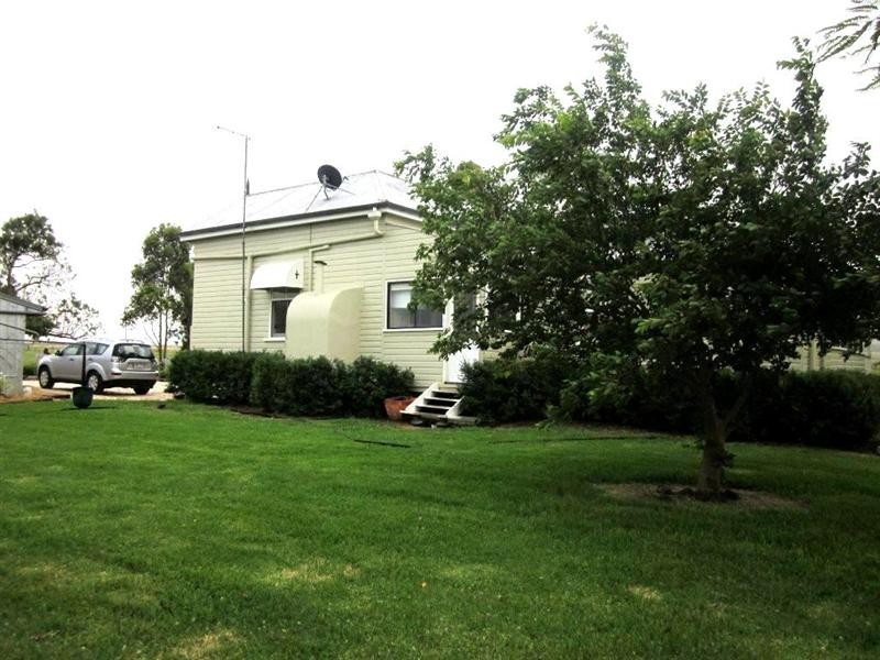 27 Ernst Road, Clifton QLD 4361