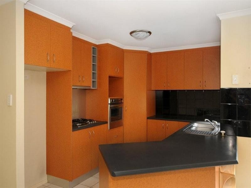 6 Scullin Street, Middle Ridge QLD 4350