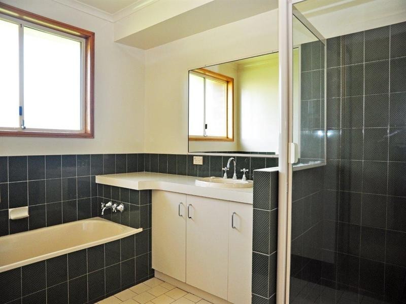12 Evergreen Court, Glenvale QLD 4350