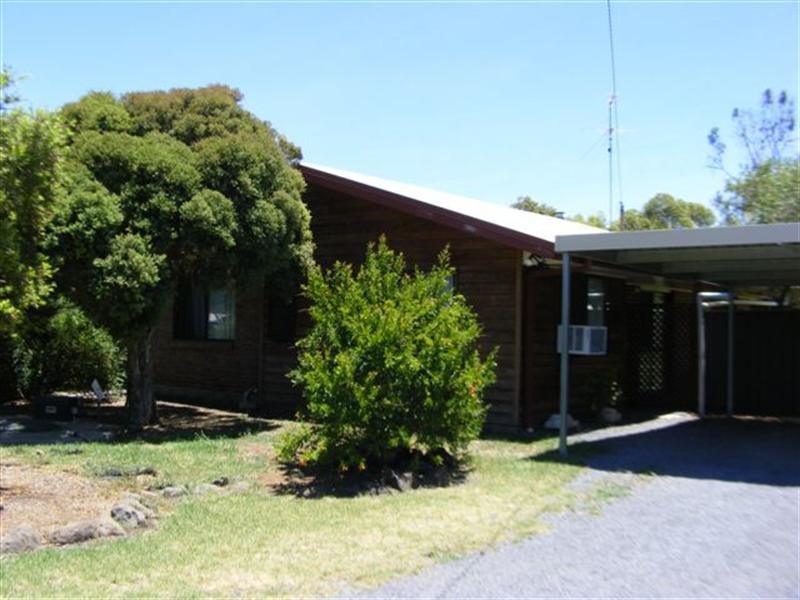 9 Ruby Street, Kingsthorpe QLD 4400