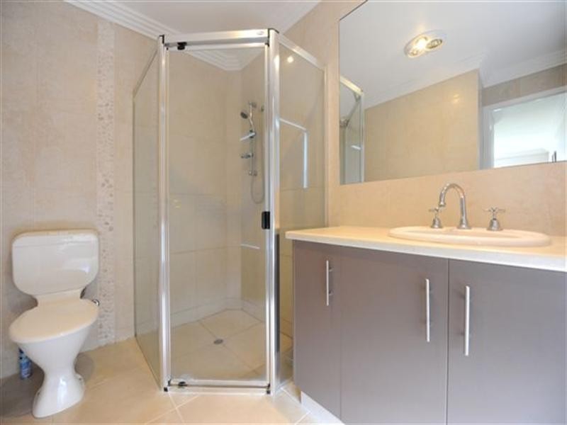 17 Banksdale Drive, Middle Ridge QLD 4350