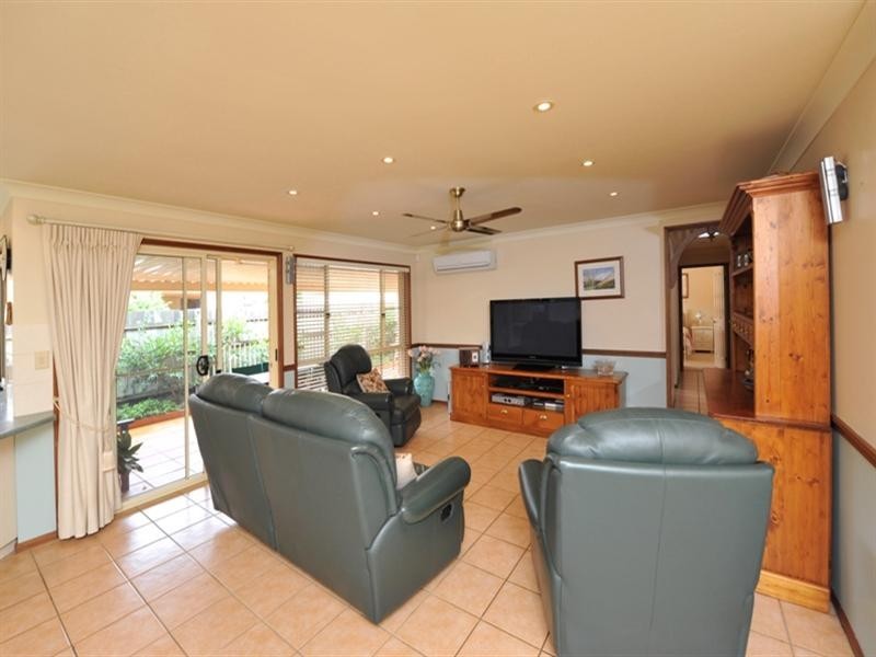 4 Gerrard Street, Middle Ridge QLD 4350