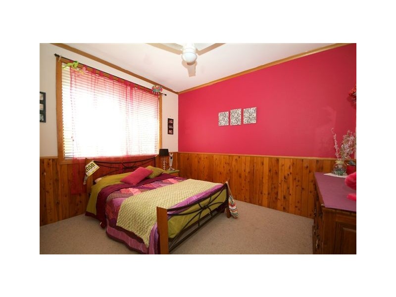 15 Beer Court, Kearneys Spring QLD 4350