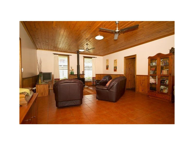 15 Beer Court, Kearneys Spring QLD 4350