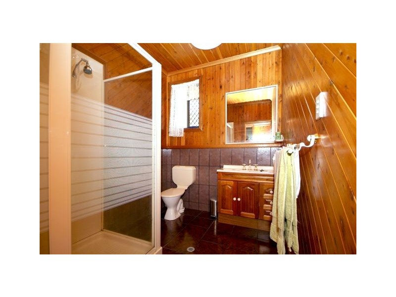 15 Beer Court, Kearneys Spring QLD 4350