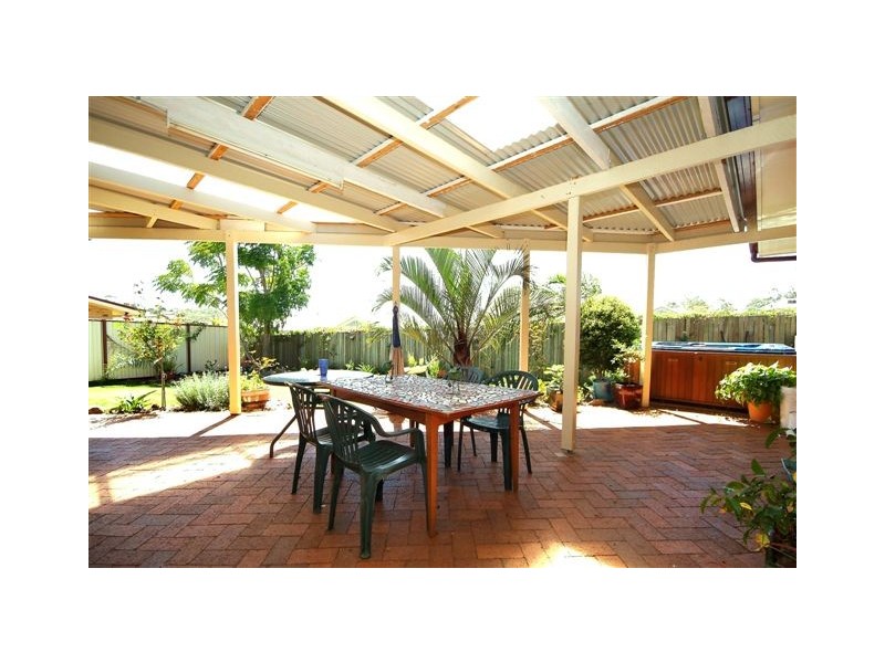 15 Beer Court, Kearneys Spring QLD 4350