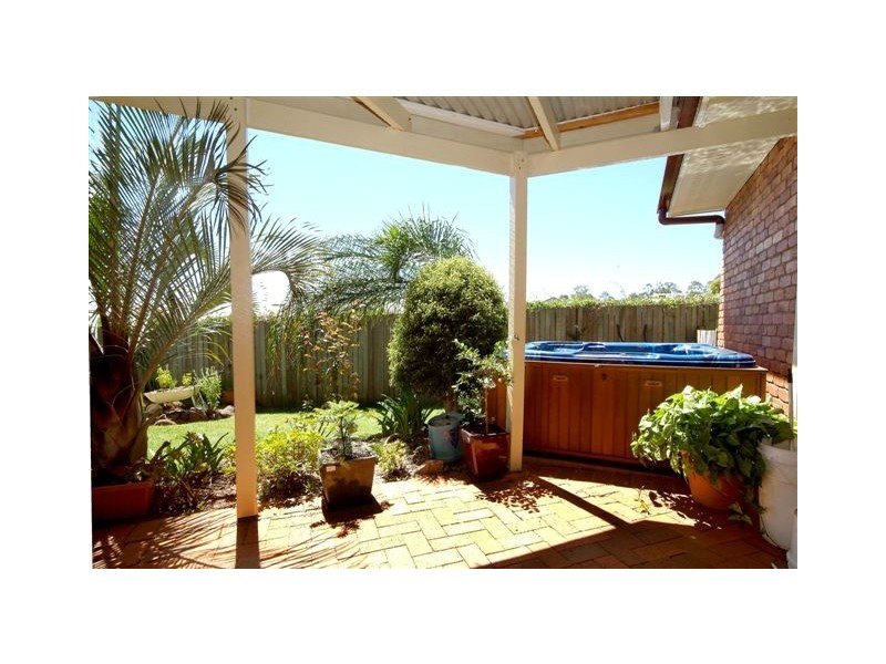 15 Beer Court, Kearneys Spring QLD 4350