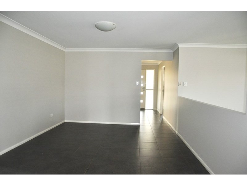 6 Kurrawa Cresent, Glenvale QLD 4350