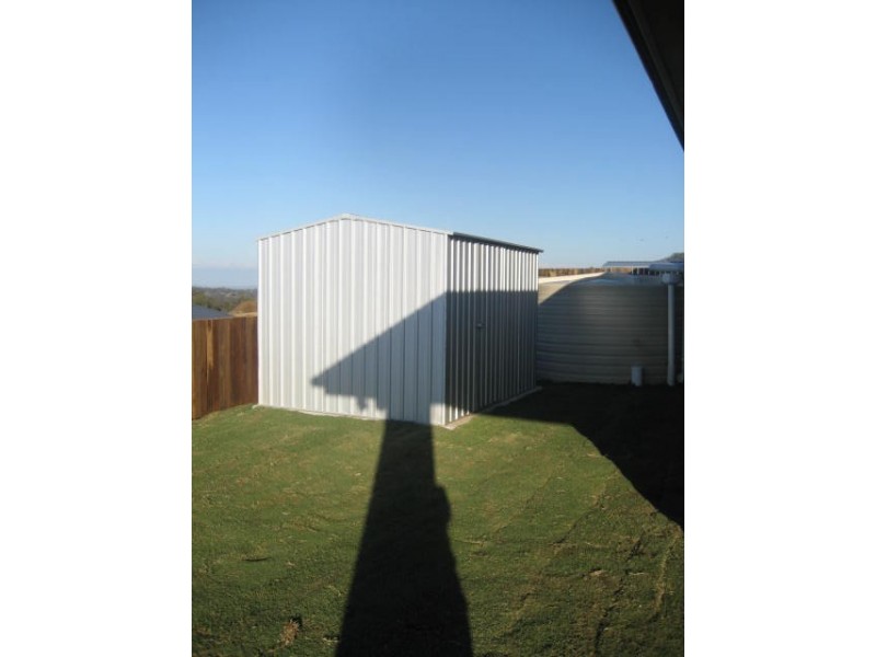 6 Kurrawa Cresent, Glenvale QLD 4350