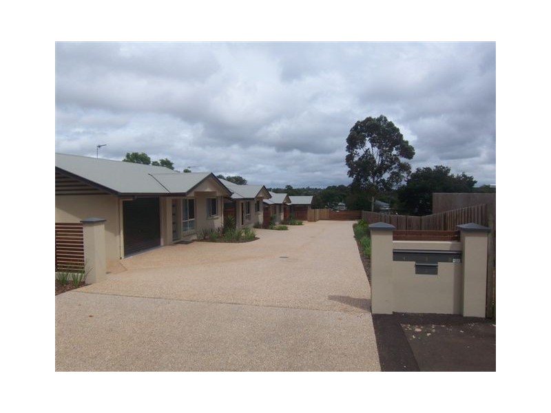 4/257 Hume Street, South Toowoomba QLD 4350