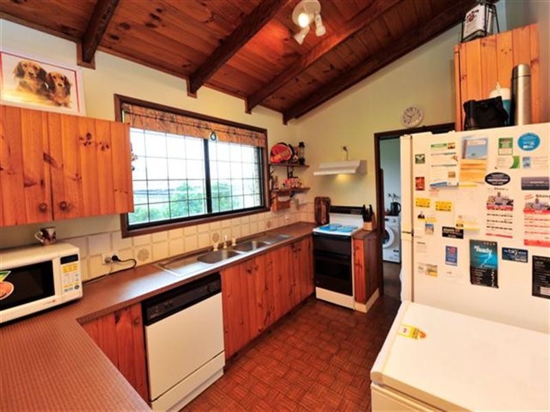 40 Hinkler Crescent, Wilsonton QLD 4350