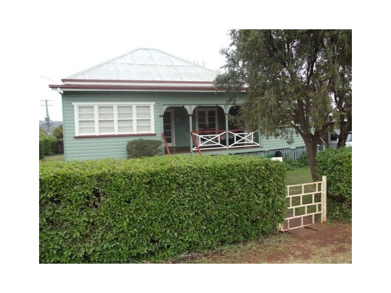 25 Haig Street, South Toowoomba QLD 4350