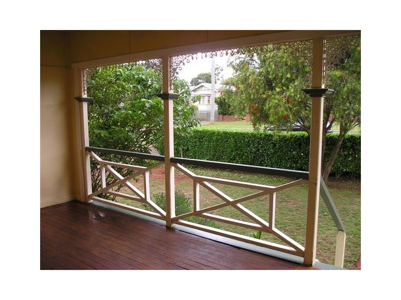 25 Haig Street, South Toowoomba QLD 4350