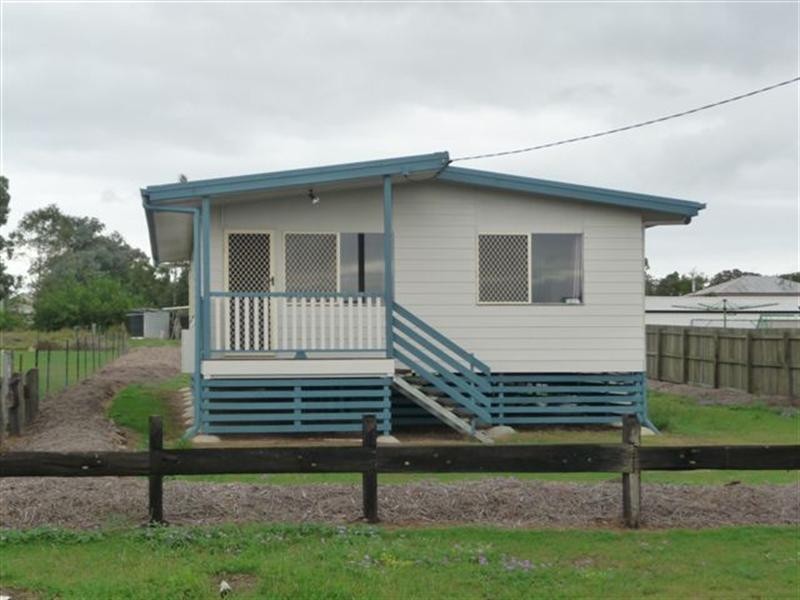 18 John Street, Goombungee QLD 4354