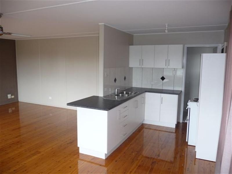 18 John Street, Goombungee QLD 4354