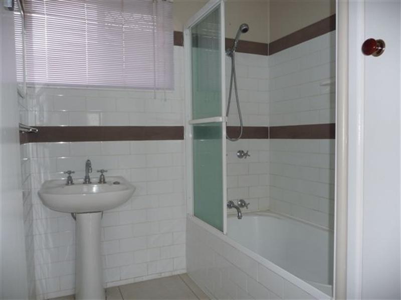 18 John Street, Goombungee QLD 4354