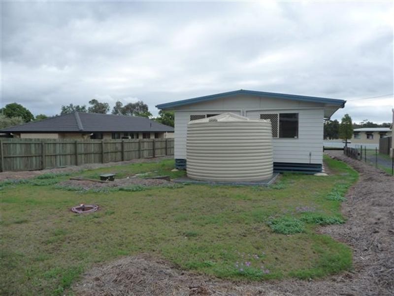 18 John Street, Goombungee QLD 4354