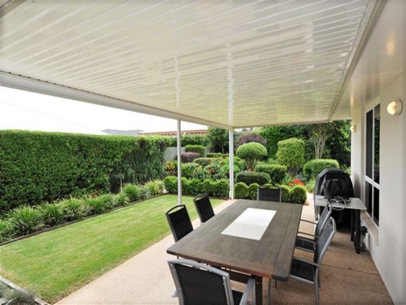 20 Shelton Crescent, Kearneys Spring QLD 4350