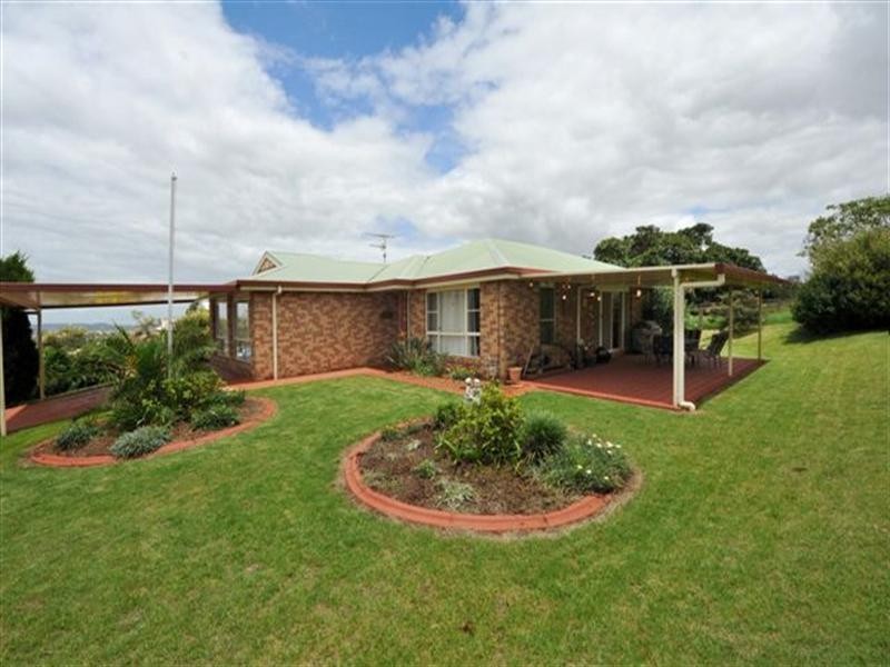 19 Macrossan Street, Cranley QLD 4350