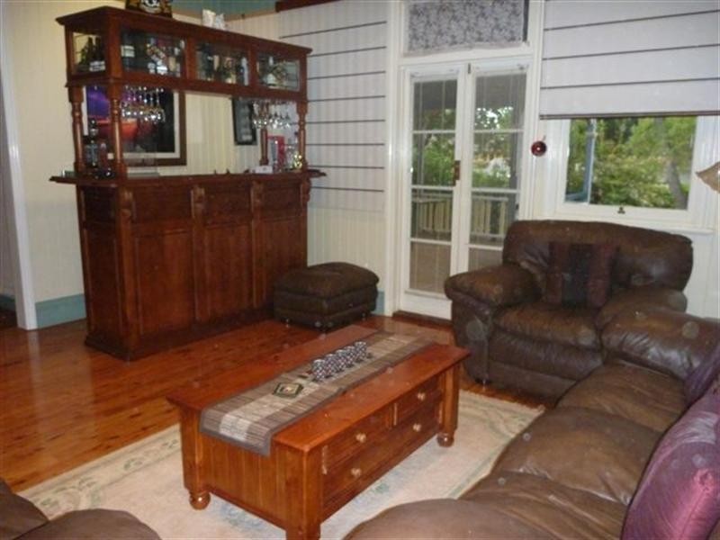 204 Campbell Street, Newtown QLD 4350