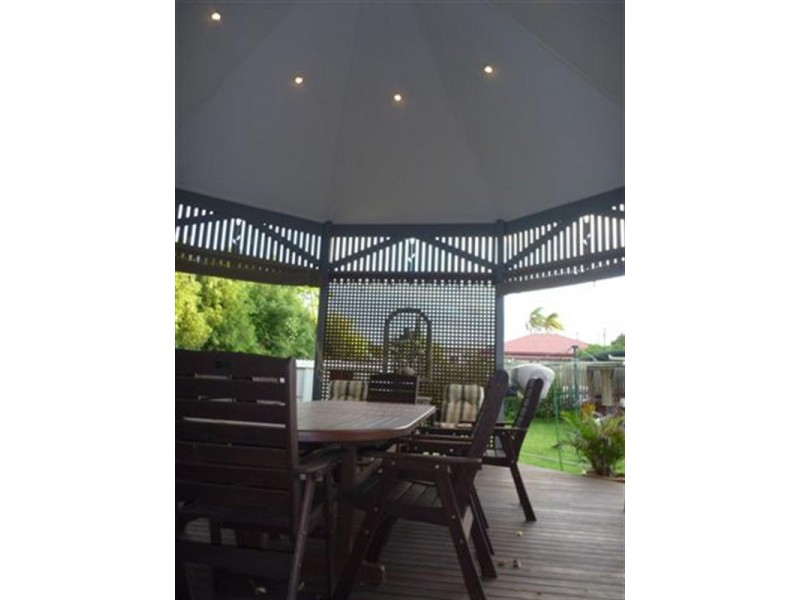 204 Campbell Street, Newtown QLD 4350