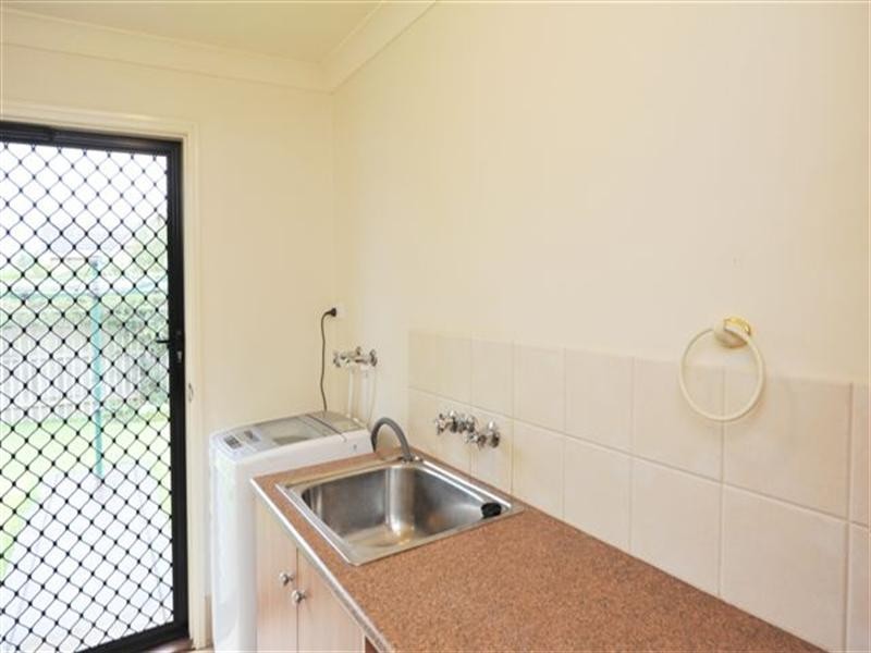 38 Banksdale Drive, Middle Ridge QLD 4350