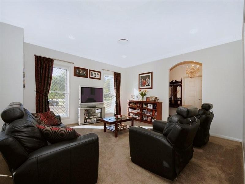 2 Colman Drive, Middle Ridge QLD 4350