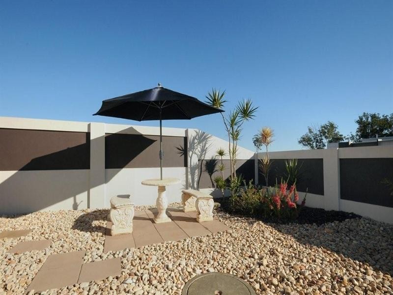 2 Colman Drive, Middle Ridge QLD 4350