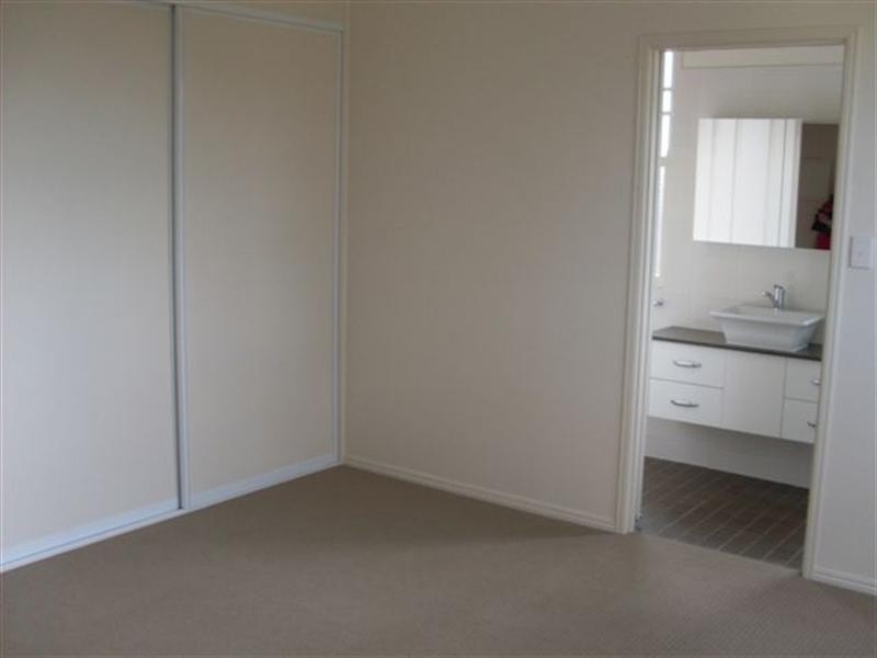 164a Alderley Street, Centenary Heights QLD 4350