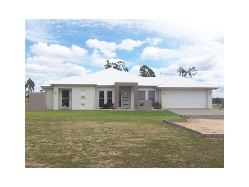48 Saleyards Road, Millmerran QLD 4357