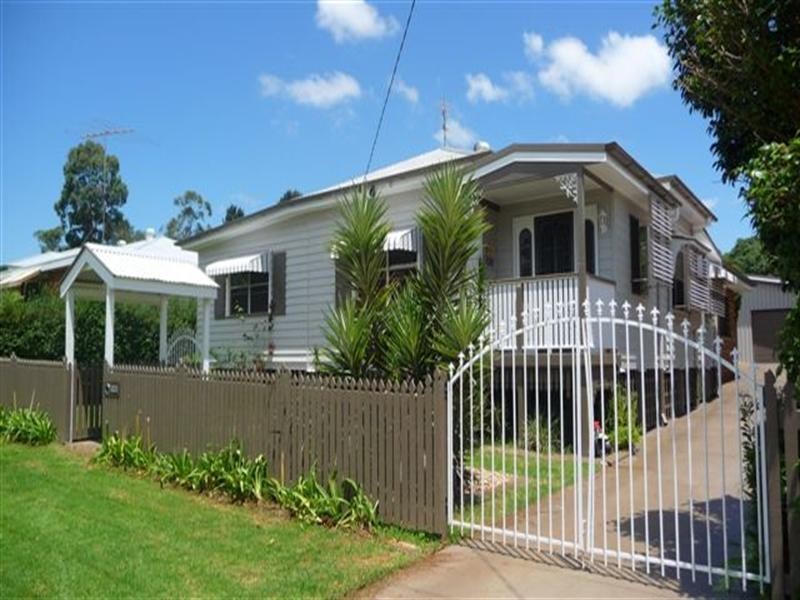 12 Johnson Street, East Toowoomba QLD 4350