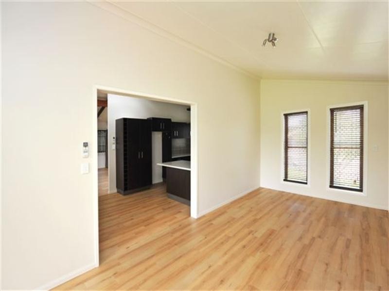 10 Zoe Court, Centenary Heights QLD 4350
