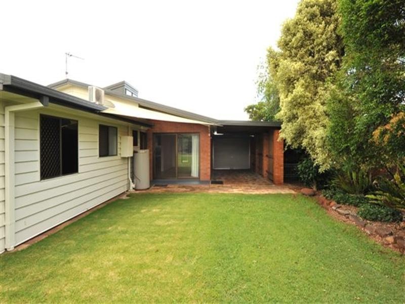 10 Zoe Court, Centenary Heights QLD 4350