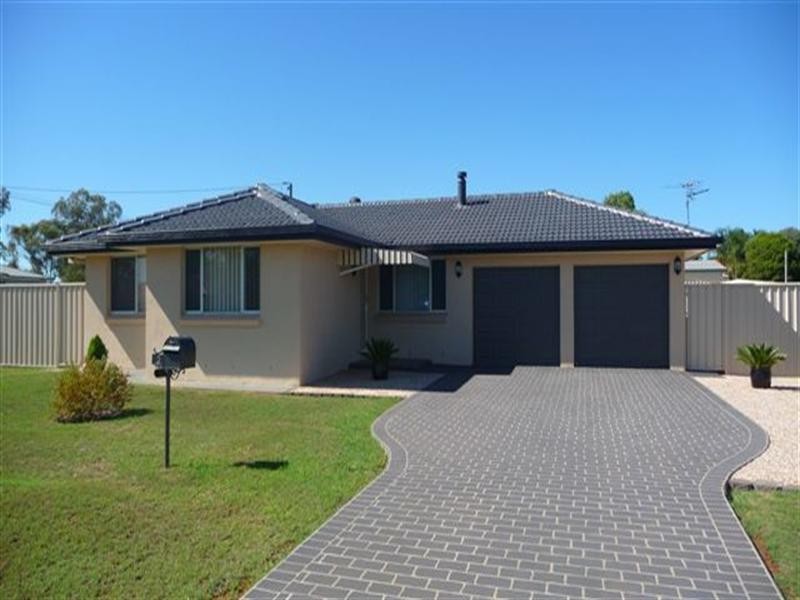 2 Delray Street, Oakey QLD 4401