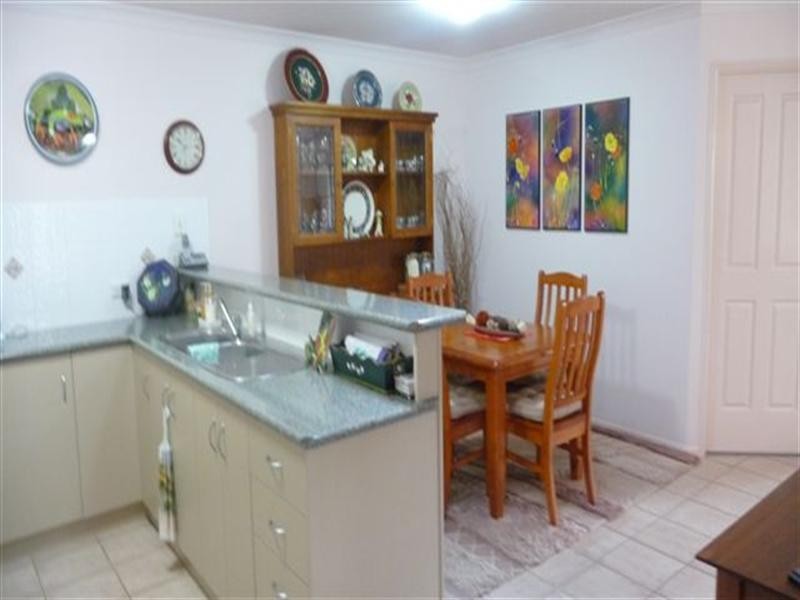 Unit 2, 11 Horrocks Crescent, Kearneys Spring QLD 4350